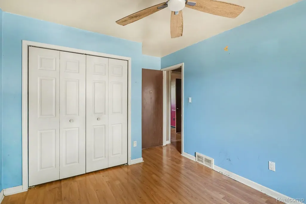 43171 Hartwick Drive Sterling Heights City MI 48313