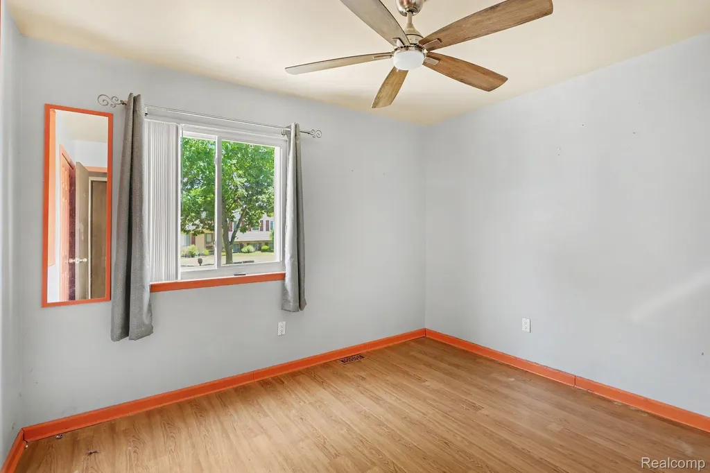 43171 Hartwick Drive Sterling Heights City MI 48313