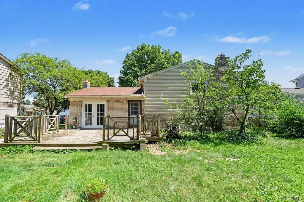 43171 Hartwick Drive Sterling Heights City MI 48313