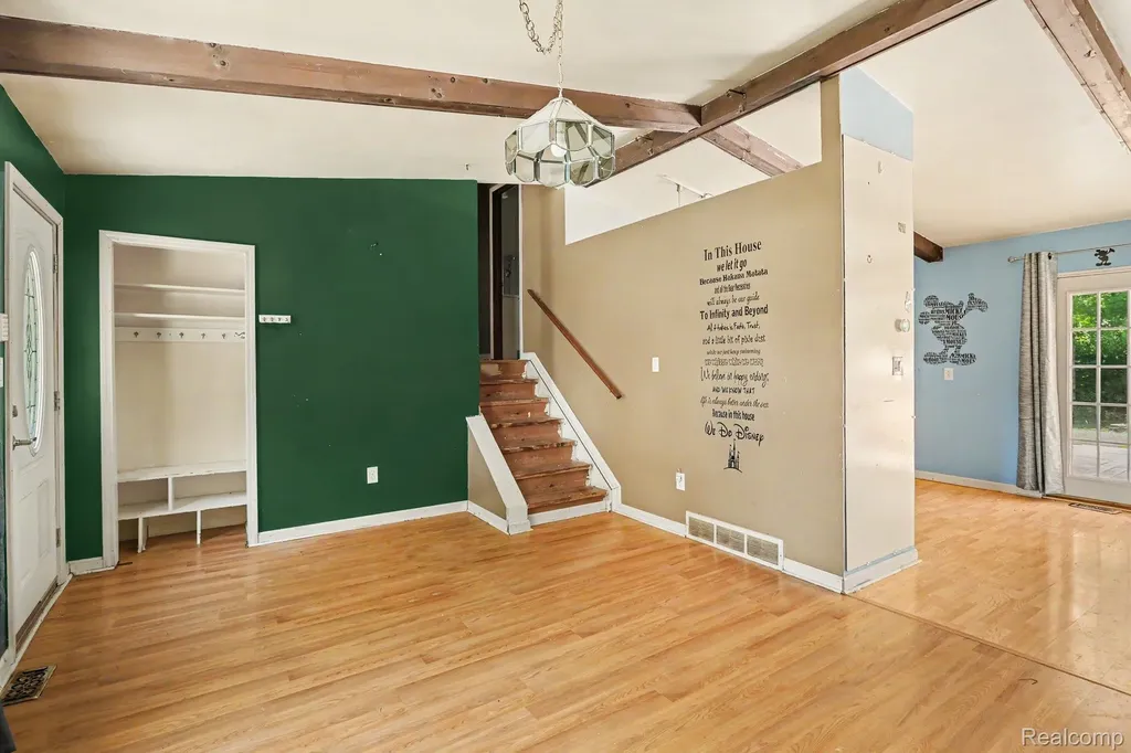 43171 Hartwick Drive Sterling Heights City MI 48313