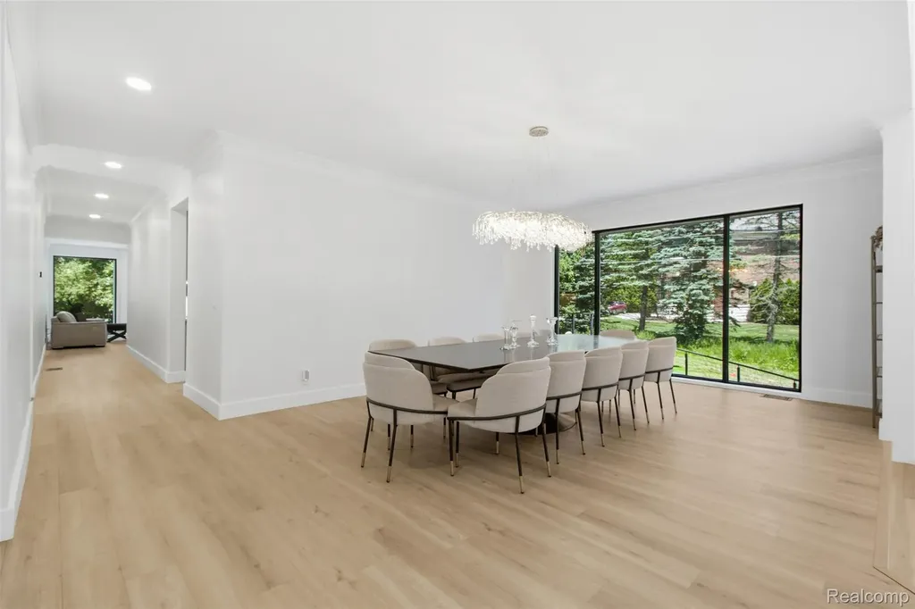 24696 Franklin Park Drive Franklin Village MI 48025