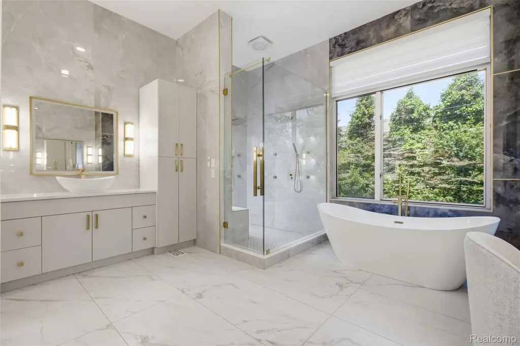 24696 Franklin Park Drive Franklin Village MI 48025