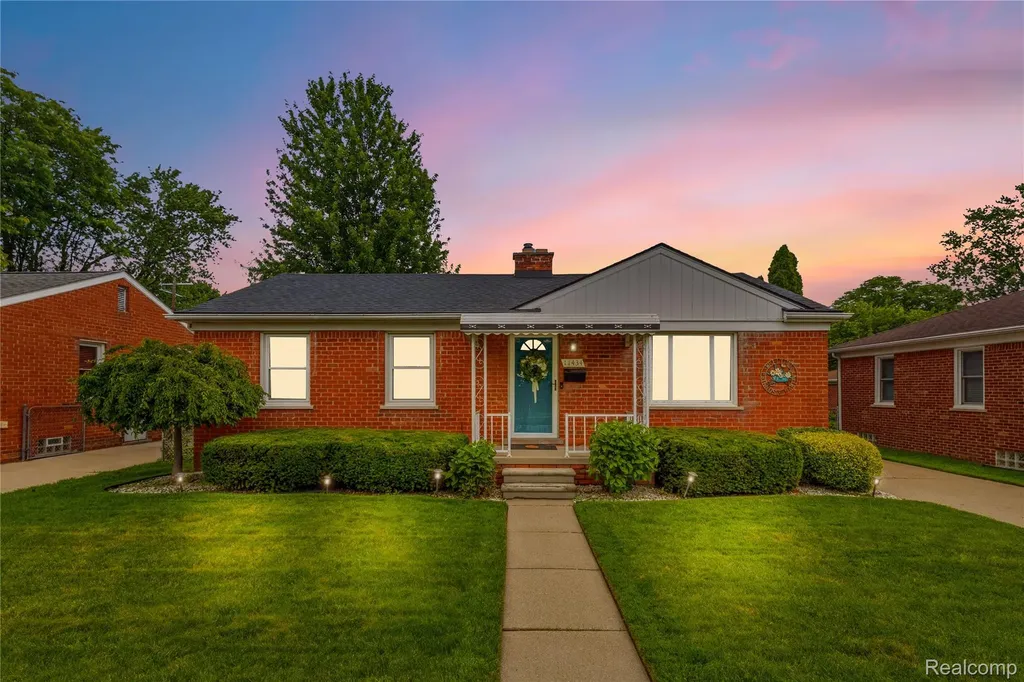 11434 Mayfield Street Livonia City MI 48150