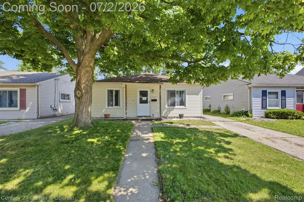 34834 Richard Street Wayne City MI 48184