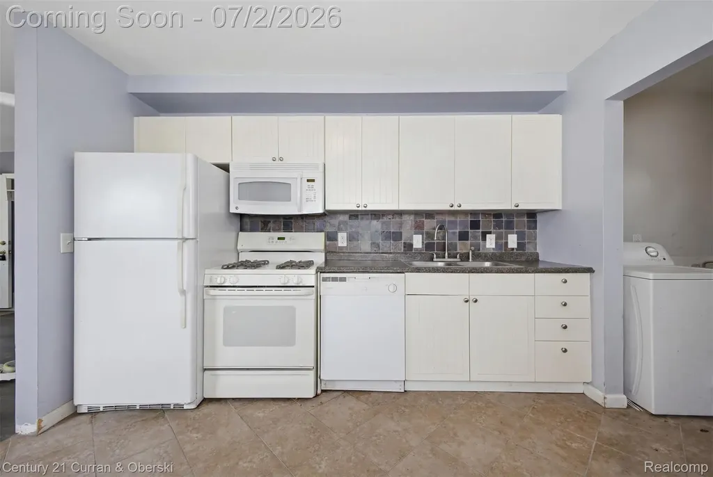 34834 Richard Street Wayne City MI 48184