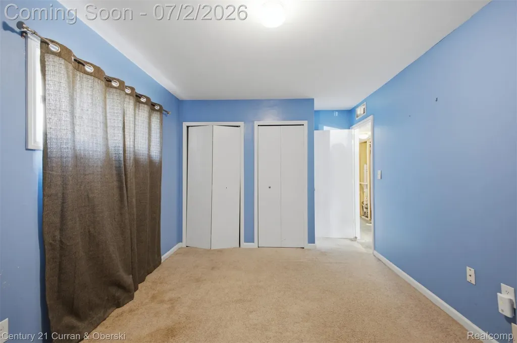 34834 Richard Street Wayne City MI 48184