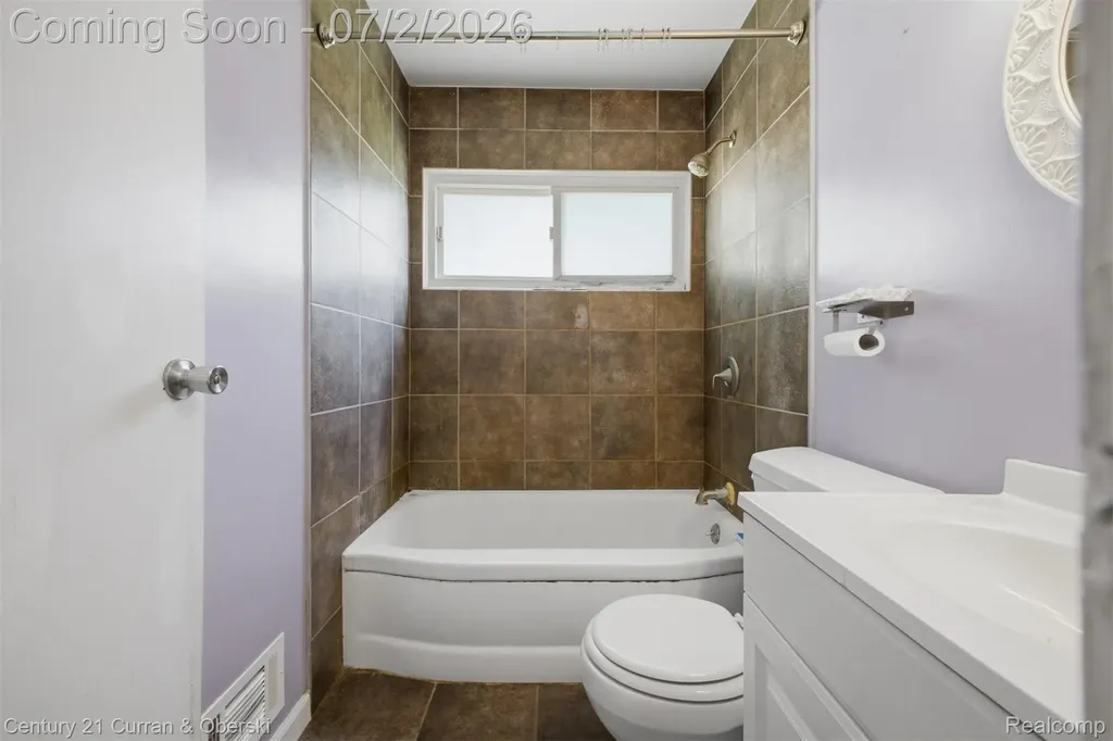 34834 Richard Street Wayne City MI 48184