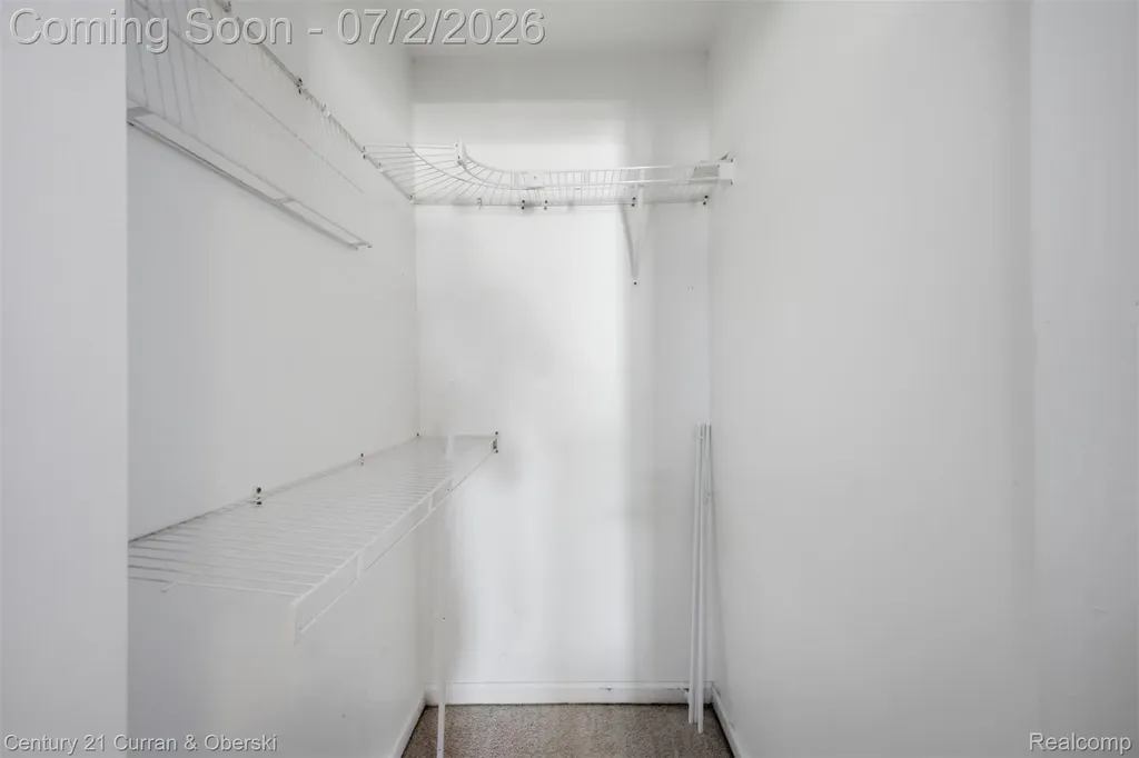 34834 Richard Street Wayne City MI 48184