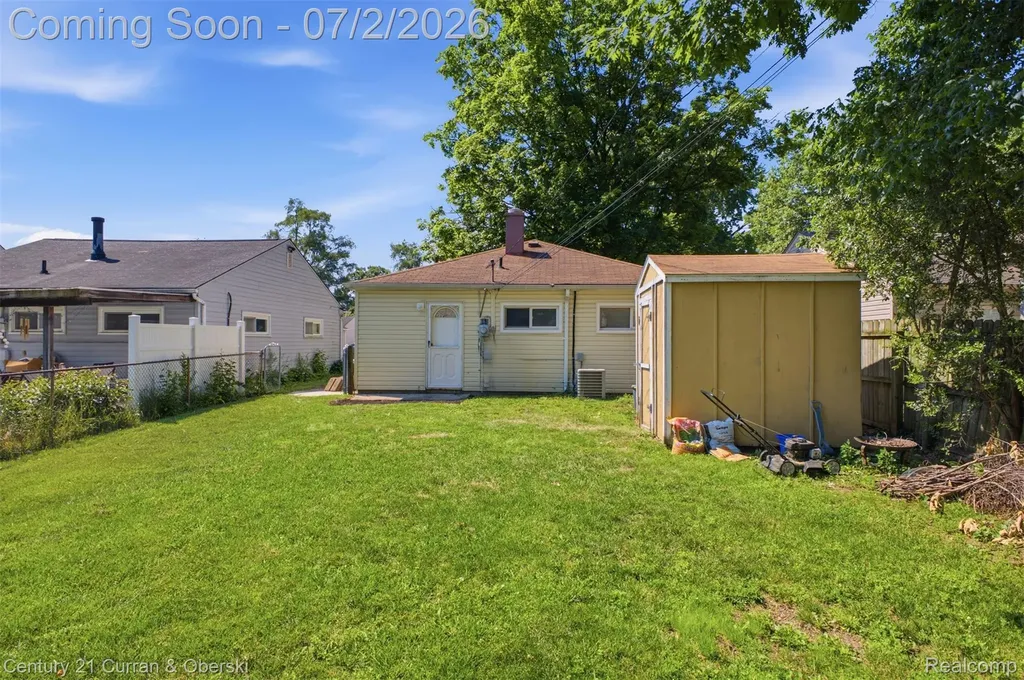 34834 Richard Street Wayne City MI 48184