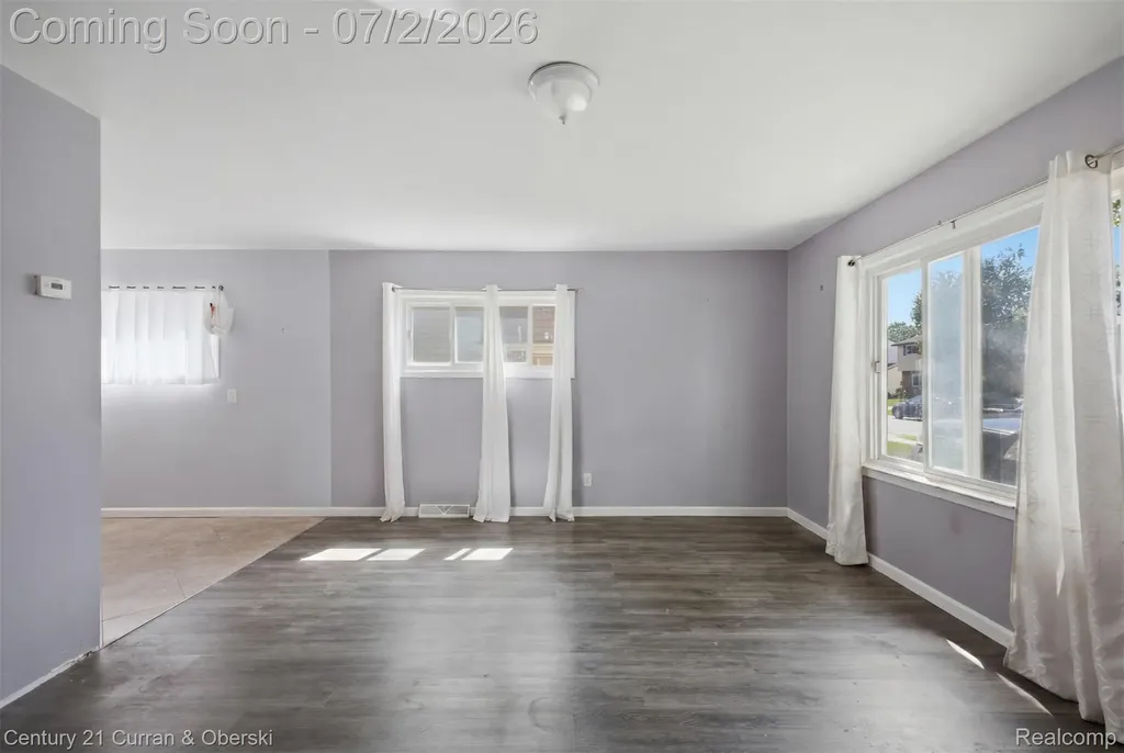 34834 Richard Street Wayne City MI 48184
