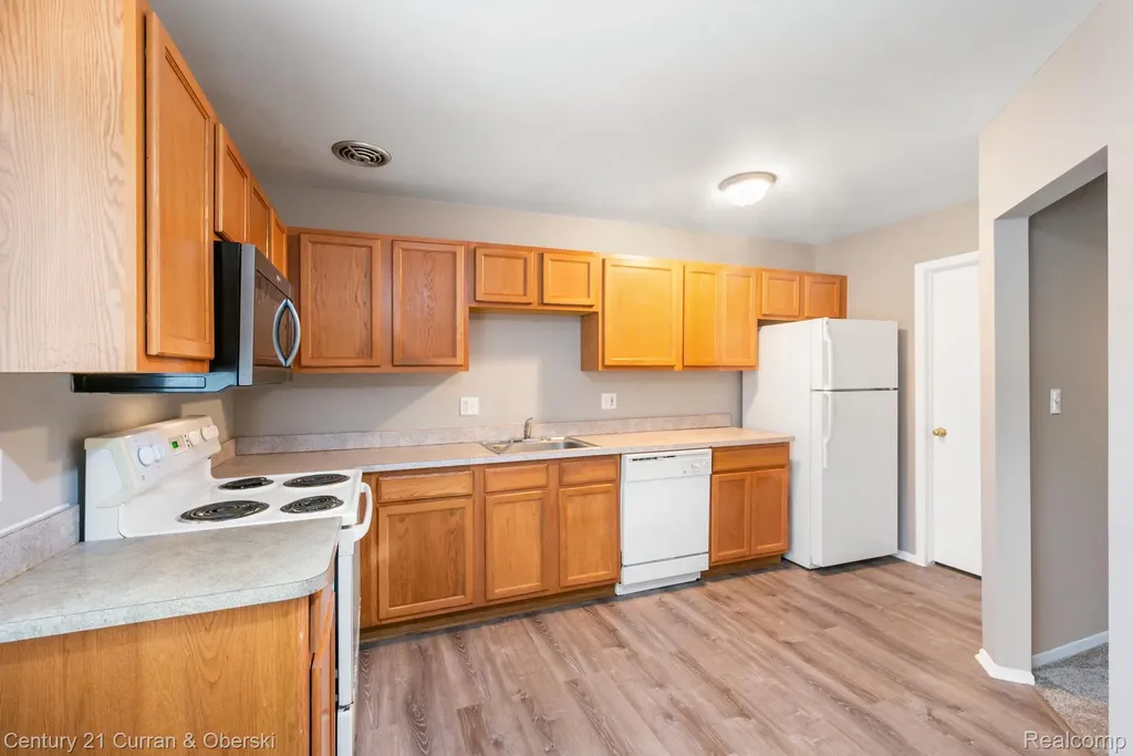 26596 Franklin Pointe Drive Southfield City MI 48034