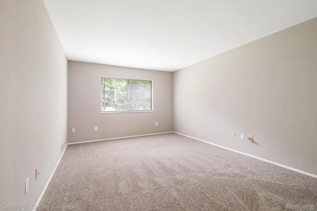 26596 Franklin Pointe Drive Southfield City MI 48034