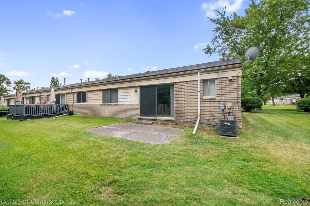 26596 Franklin Pointe Drive Southfield City MI 48034