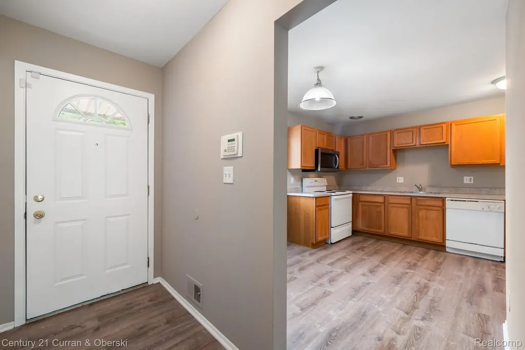 26596 Franklin Pointe Drive Southfield City MI 48034