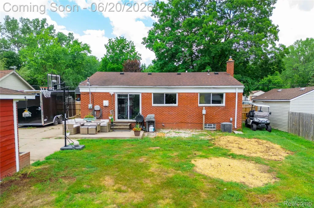 24355 Mary Street Taylor City MI 48180