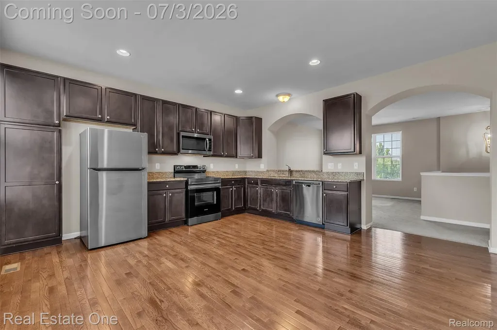 44656 Ellery Lane Novi City MI 48377