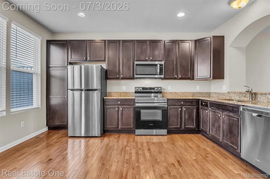 44656 Ellery Lane Novi City MI 48377