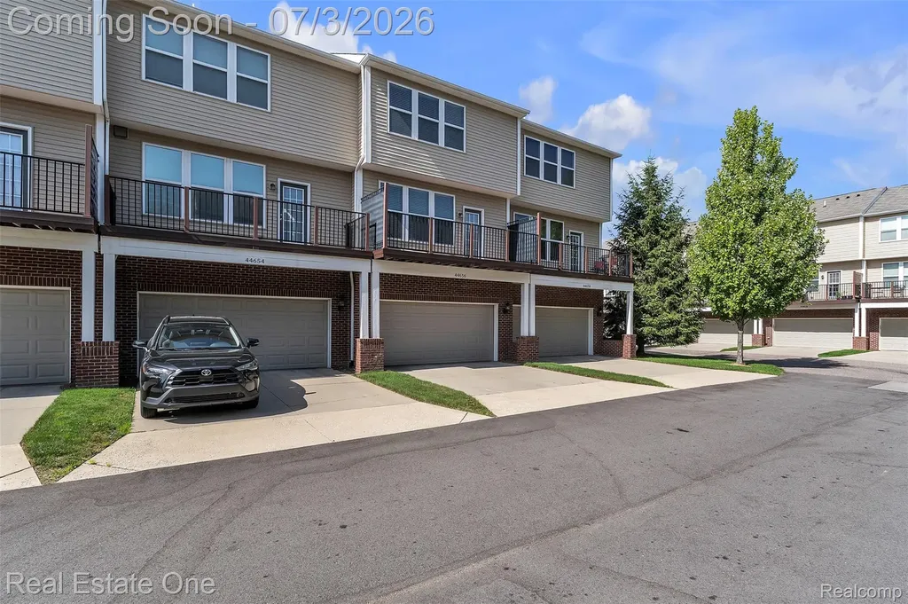 44656 Ellery Lane Novi City MI 48377