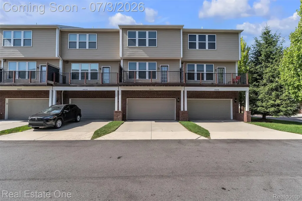 44656 Ellery Lane Novi City MI 48377