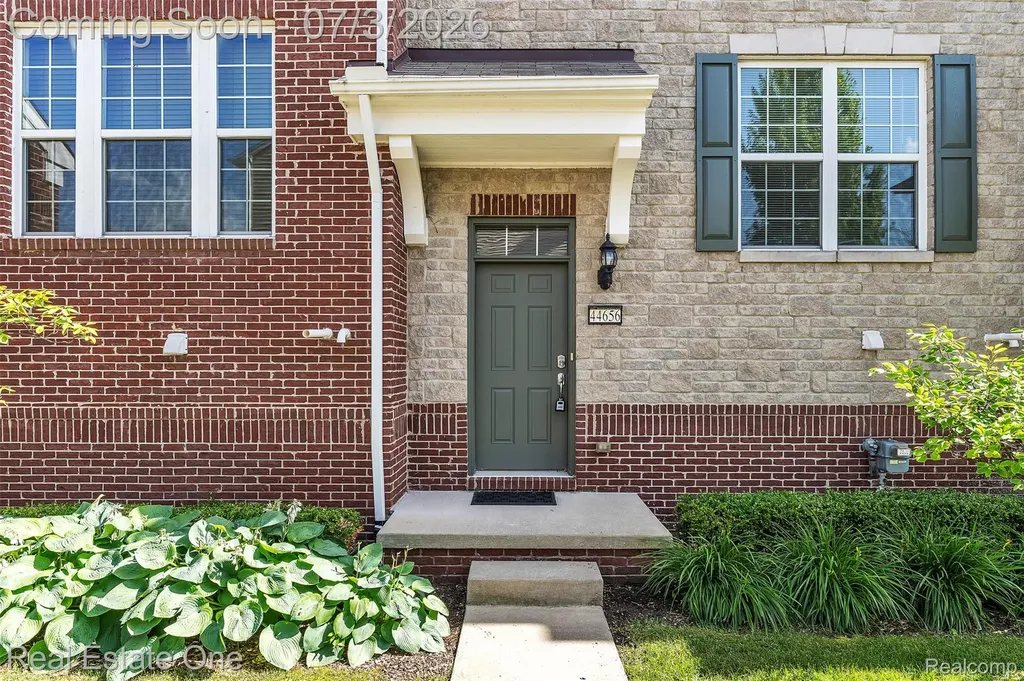 44656 Ellery Lane Novi City MI 48377