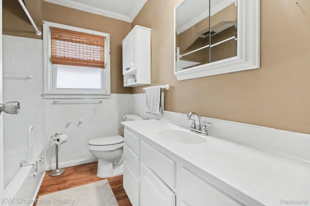 29115 Westfield Street Livonia City MI 48150