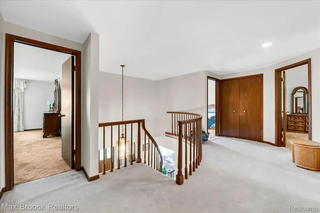 217 Stonetree Circle Rochester Hills City MI 48309