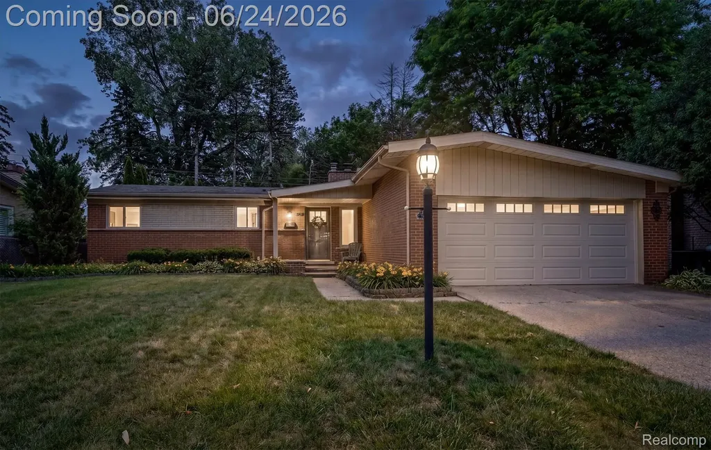 14196 Loveland Street Livonia City MI 48154