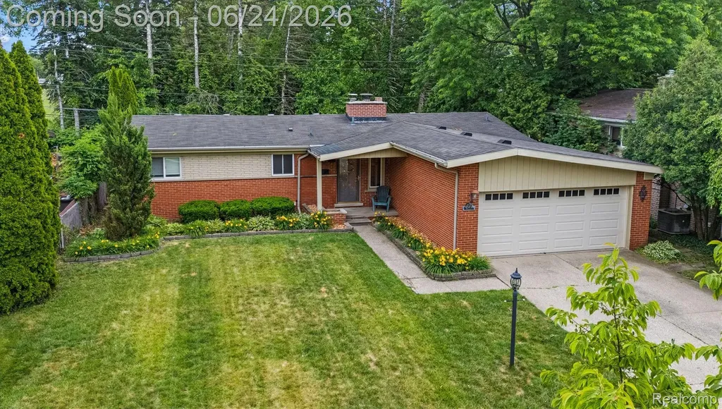 14196 Loveland Street Livonia City MI 48154