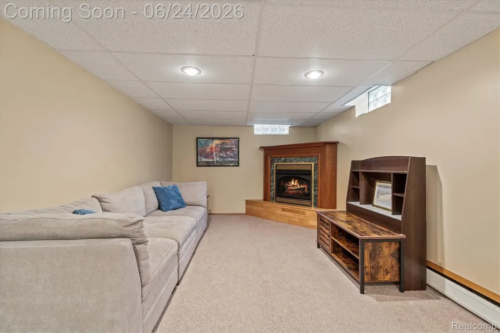 14196 Loveland Street Livonia City MI 48154