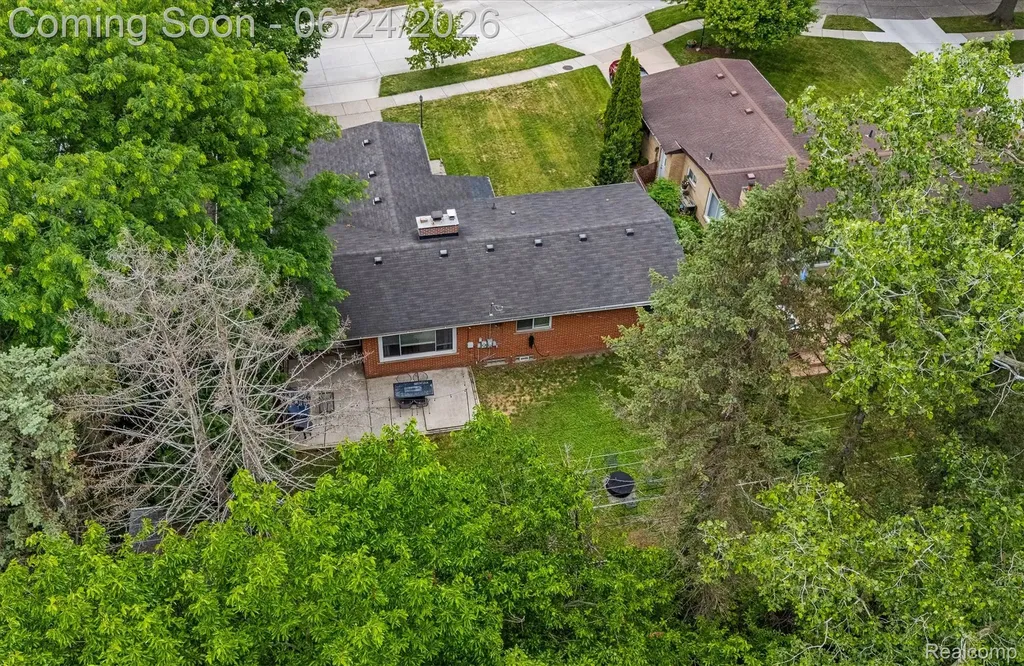 14196 Loveland Street Livonia City MI 48154