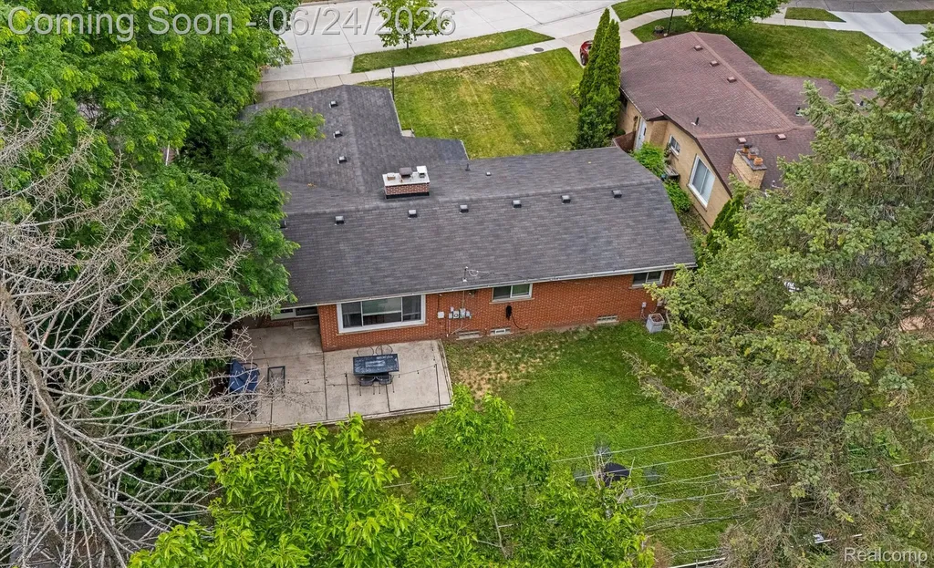 14196 Loveland Street Livonia City MI 48154