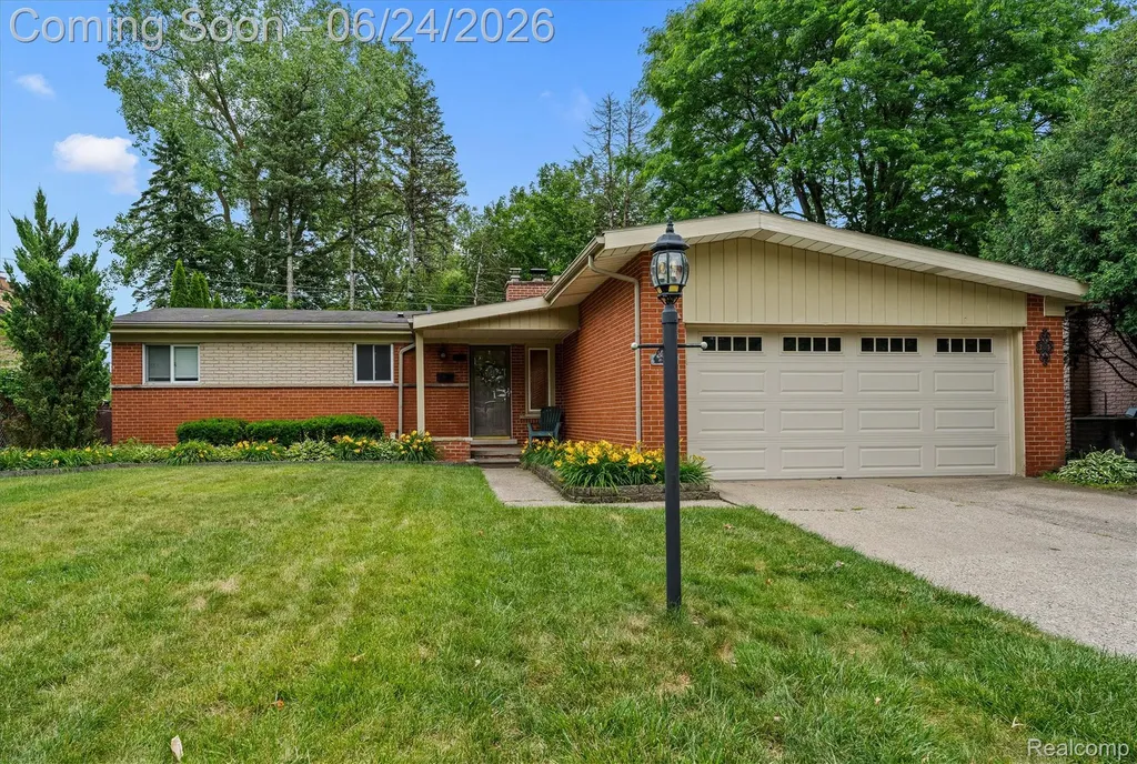 14196 Loveland Street Livonia City MI 48154