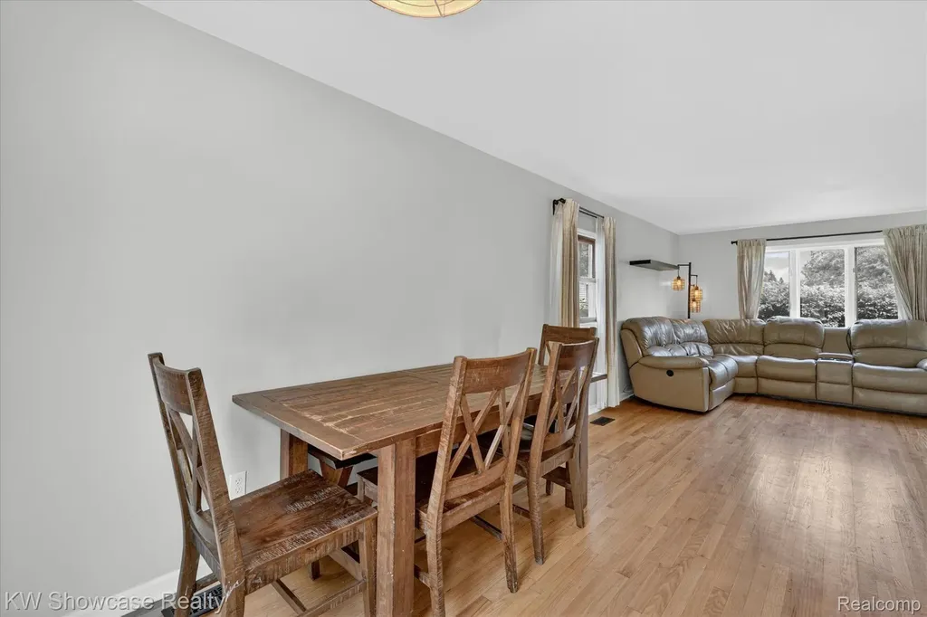 173 Pickford Street Novi City MI 48377