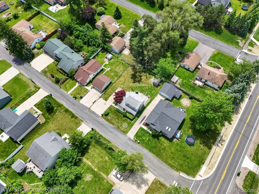 173 Pickford Street Novi City MI 48377