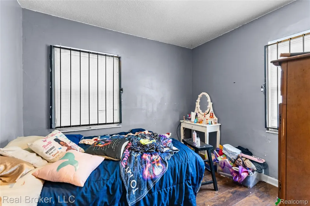 19332 Westphalia Street Detroit City MI 48205