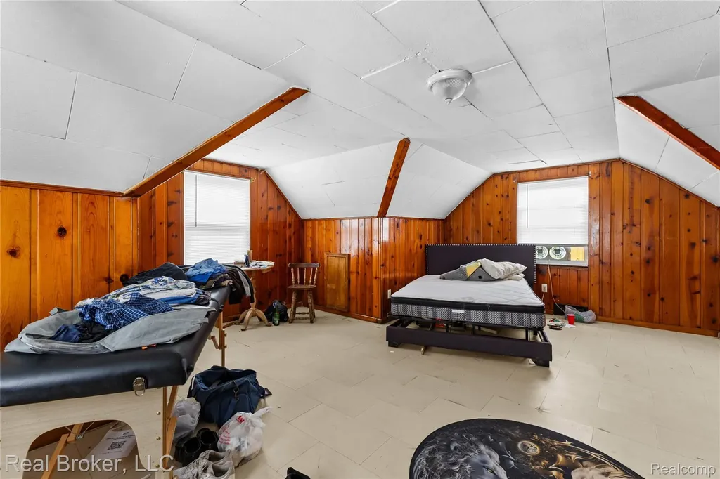 19332 Westphalia Street Detroit City MI 48205