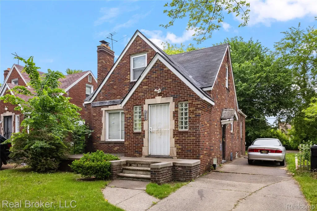 19332 Westphalia Street Detroit City MI 48205