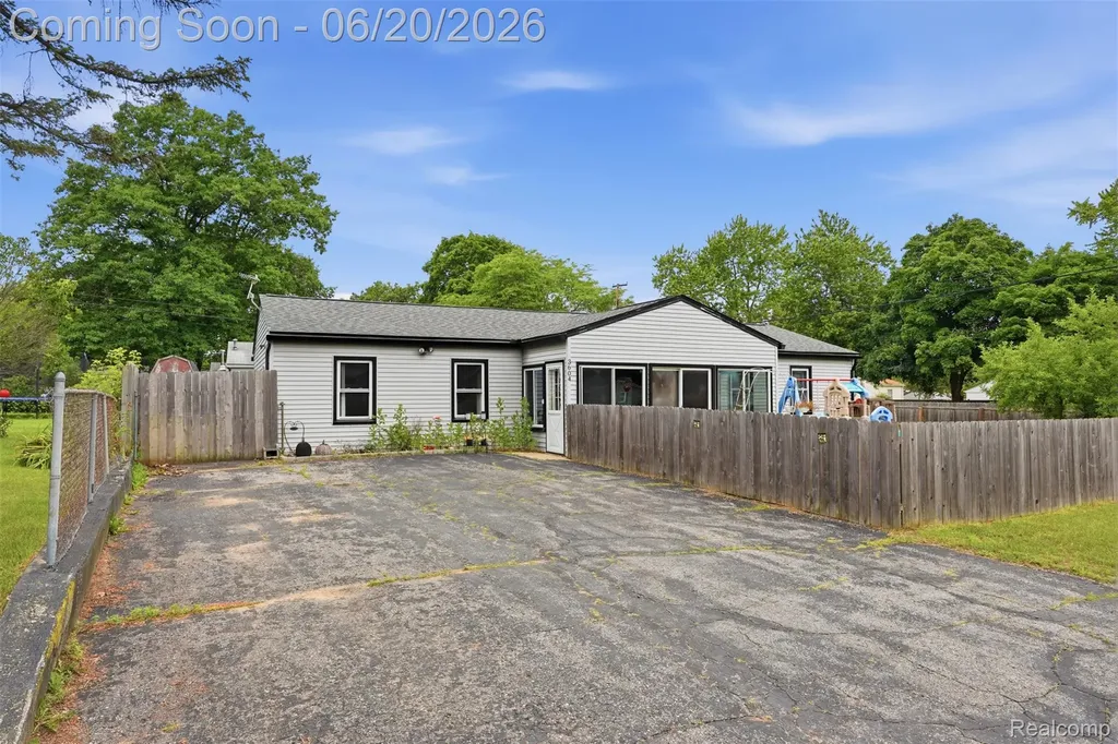3604 Minton Road Lake Orion Village MI 48359