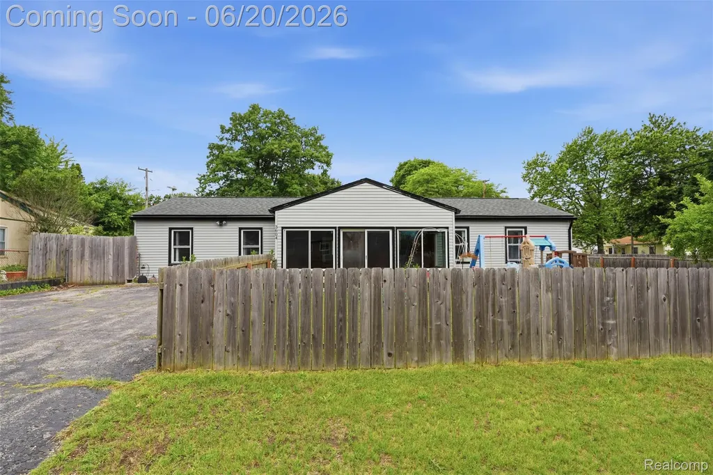 3604 Minton Road Lake Orion Village MI 48359
