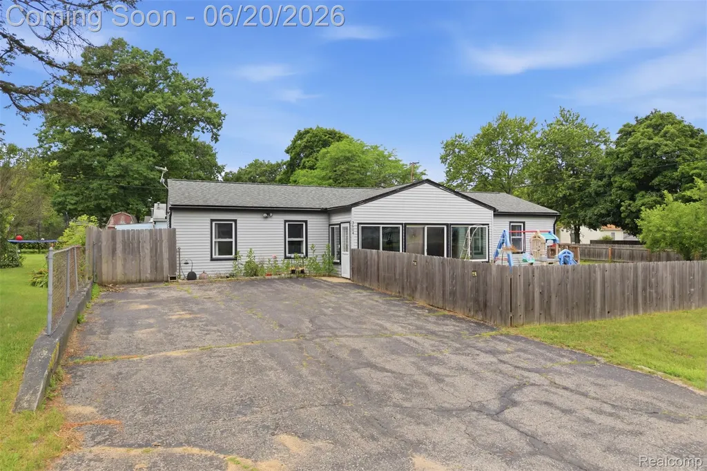 3604 Minton Road Lake Orion Village MI 48359