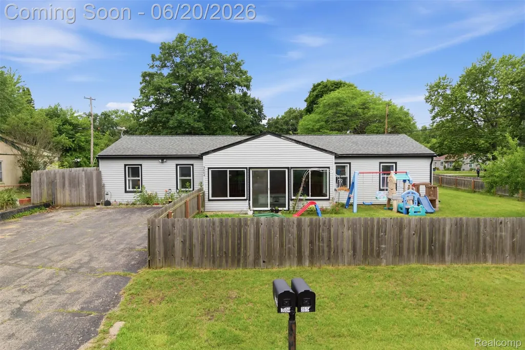 3604 Minton Road Lake Orion Village MI 48359