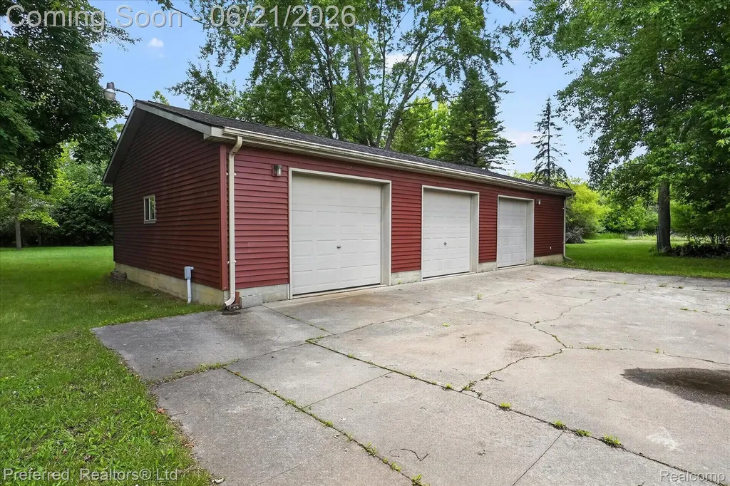 9065 E Richfield Road Richfield Township MI 48423