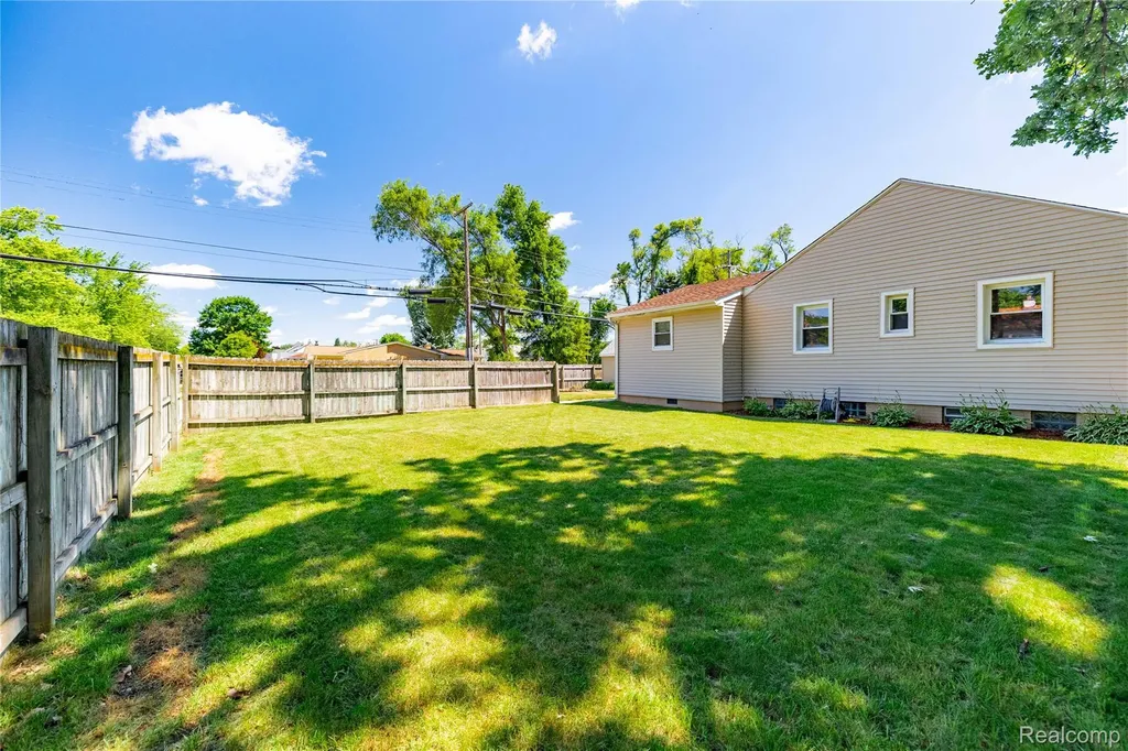 826 Goddard Street Wyandotte City MI 48192