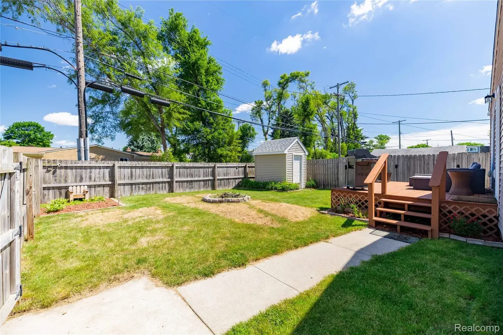826 Goddard Street Wyandotte City MI 48192