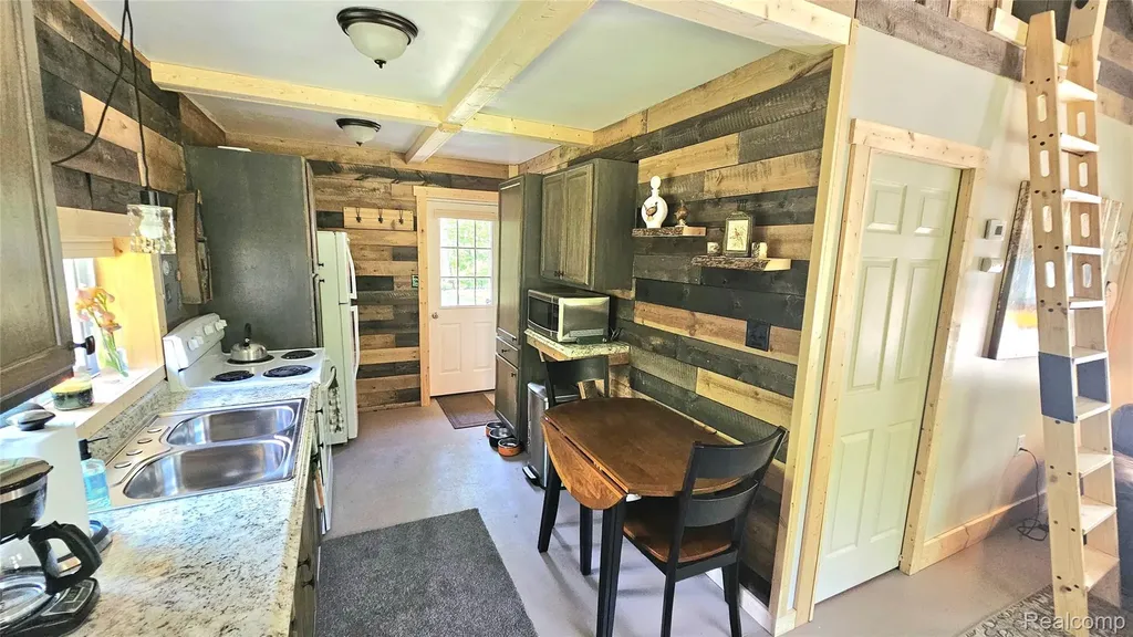 9110 W Gaylanta Drive Vienna Township MI 49709