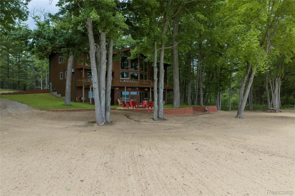 2300 Bliss Lane Plainfield Township MI 48748