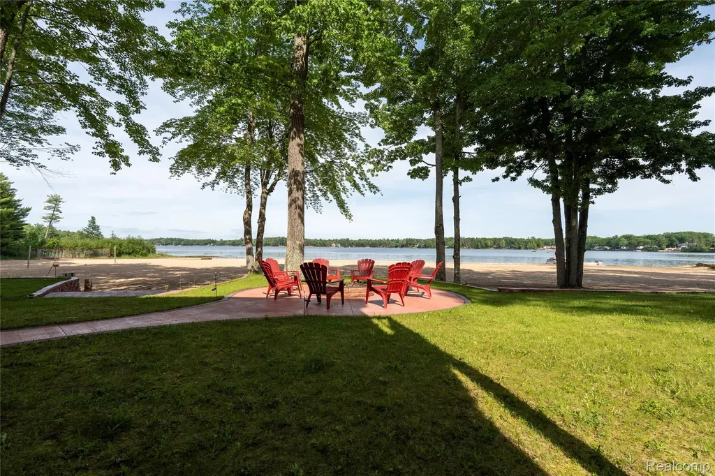 2300 Bliss Lane Plainfield Township MI 48748