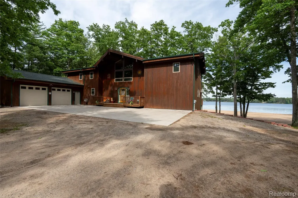 2300 Bliss Lane Plainfield Township MI 48748