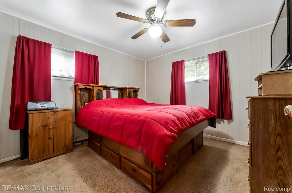 2161 Alanson Street Westland City MI 48186