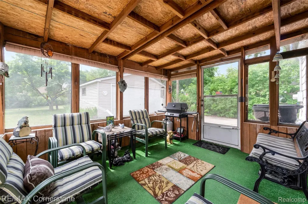 2161 Alanson Street Westland City MI 48186